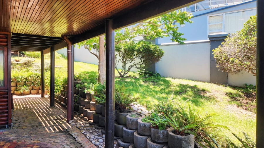 4 Bedroom Property for Sale in Brenton On Sea Western Cape